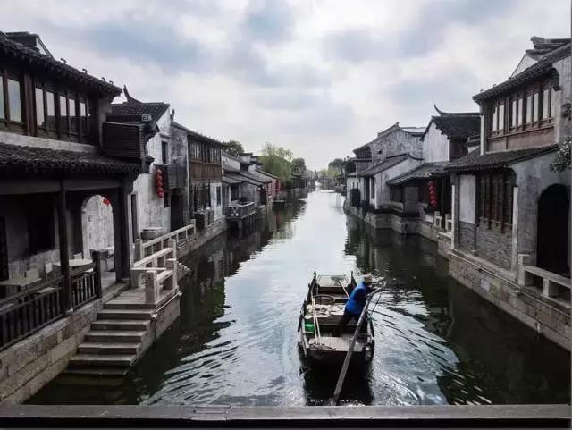 救援聪明男孩