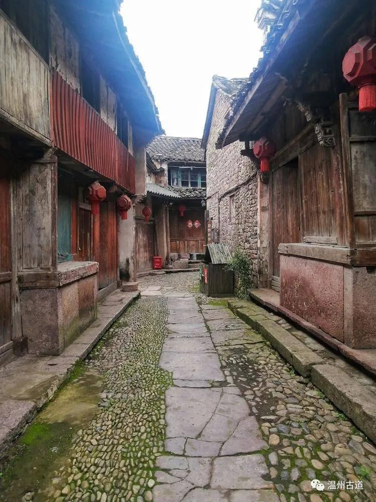 贪玩蓝月